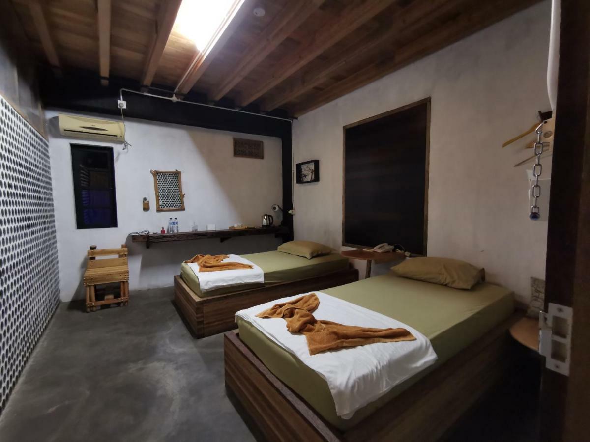 Bat & Arrow Hotell Padang  Rum bild