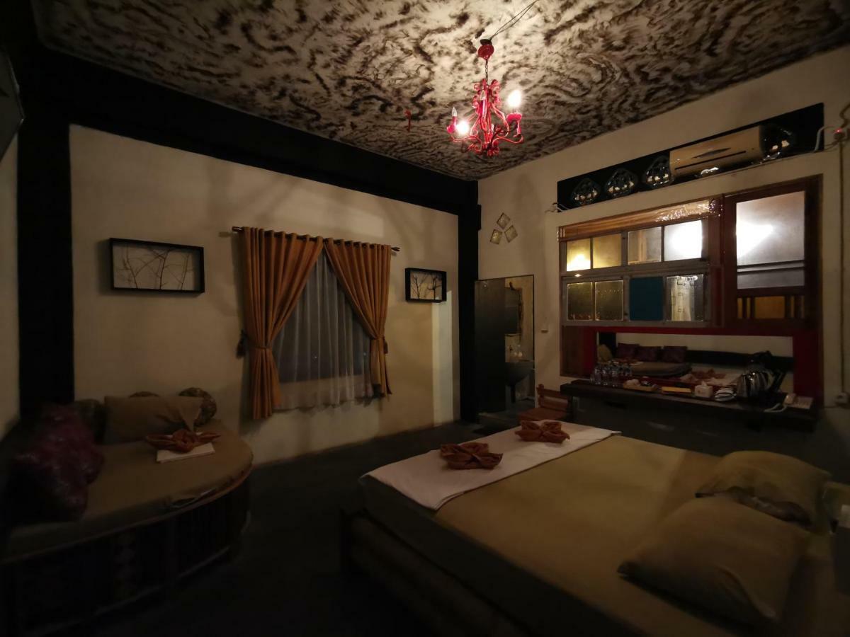 Bat & Arrow Hotell Padang  Rum bild