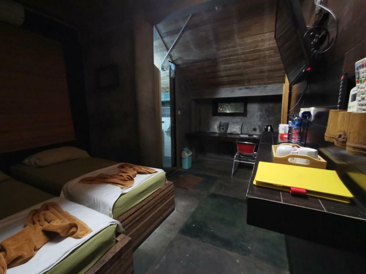 Bat & Arrow Hotell Padang  Rum bild